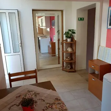 Seaside Apartman *